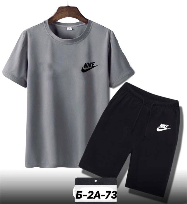 Спортивный костюм 22961336