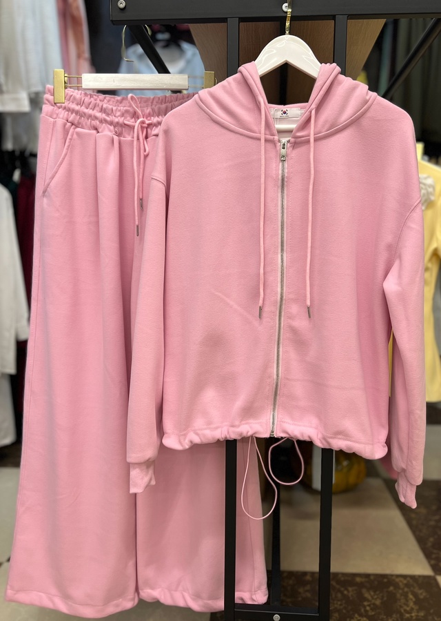 Спортивный костюм 22961325