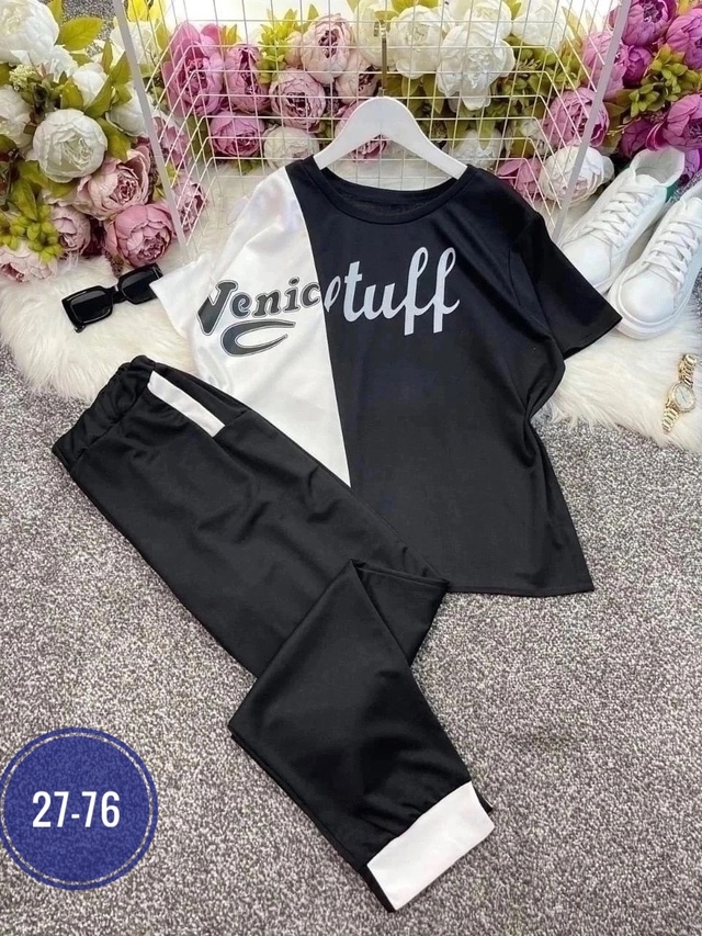 Спортивный костюм 22960550