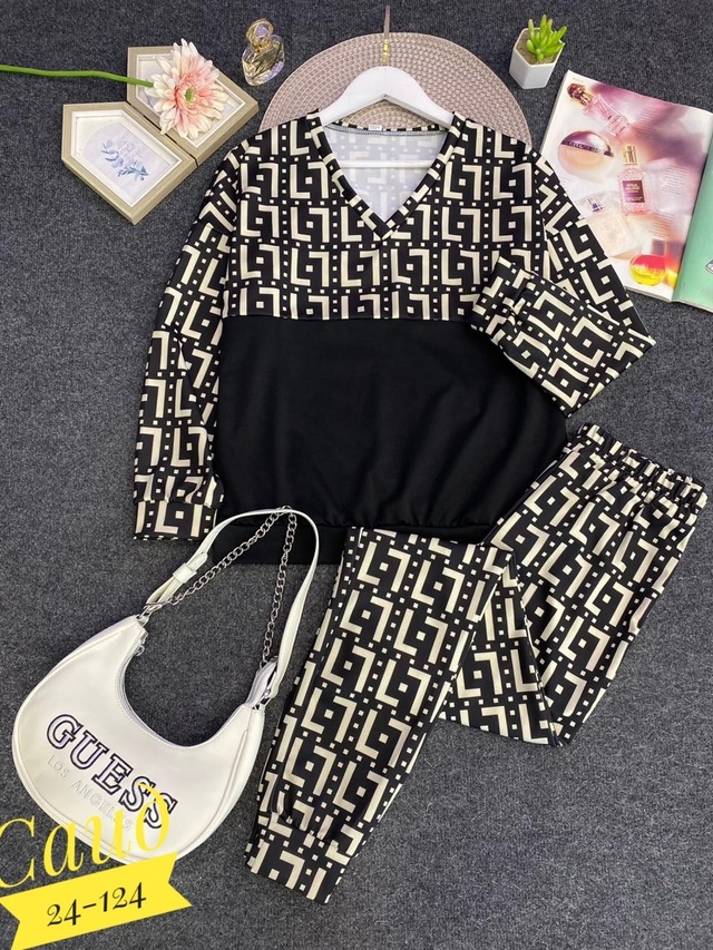 Спортивный костюм 22966016