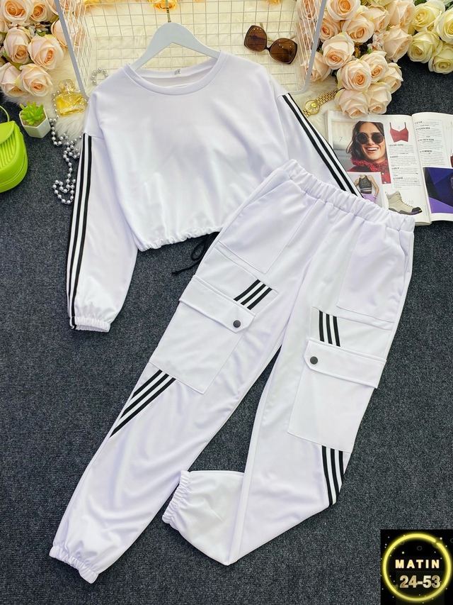 Спортивный костюм 22964990