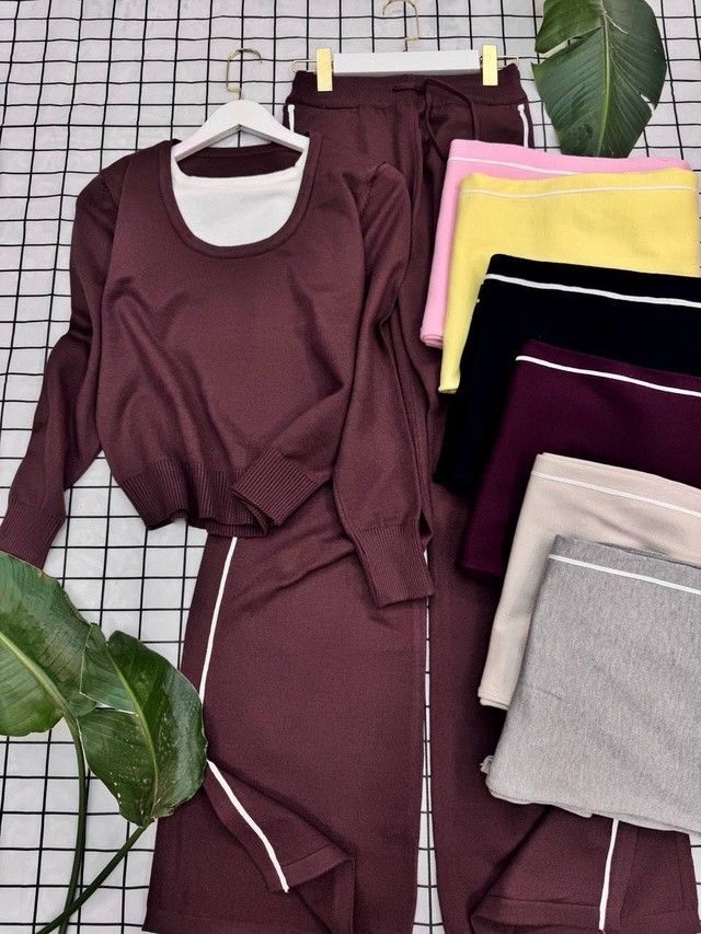 Спортивный костюм 22965240