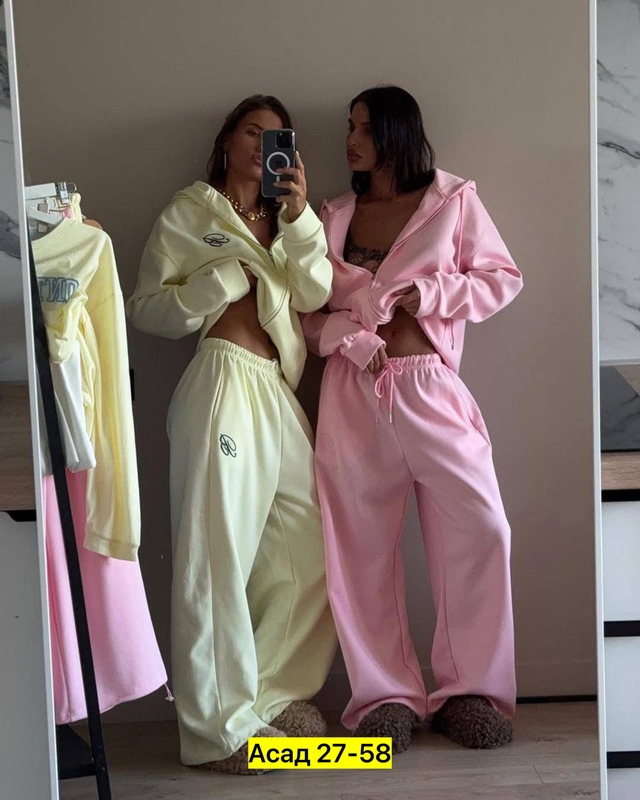 Спортивный костюм 22965256