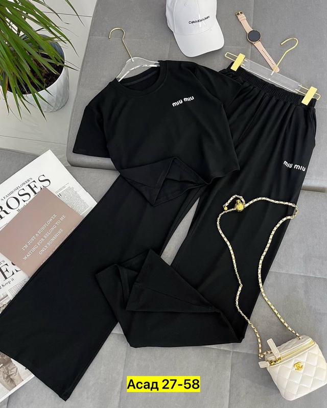 Спортивный костюм 22966350