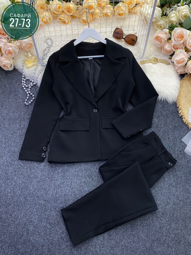 Спортивный костюм 22966441