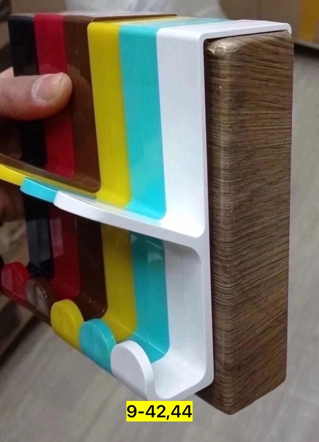 Вешалка 22974233