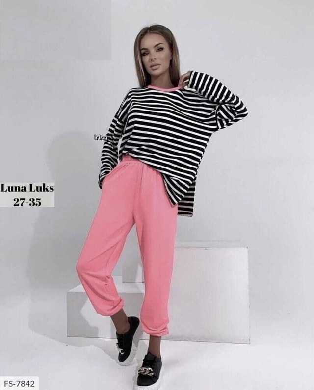 Спортивный костюм 22974659