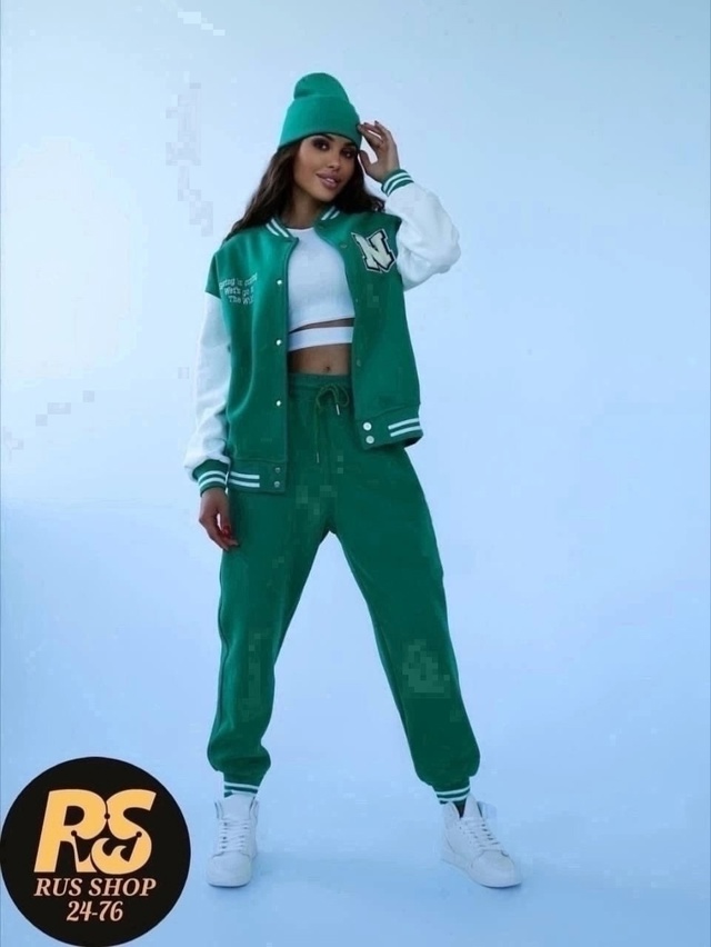 Спортивный костюм 22977235