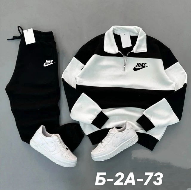 Спортивный костюм 22987898