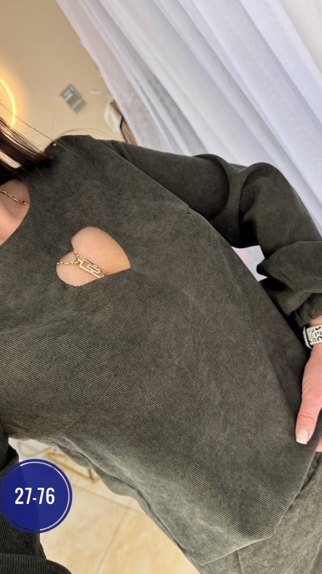 Спортивный костюм 22993646