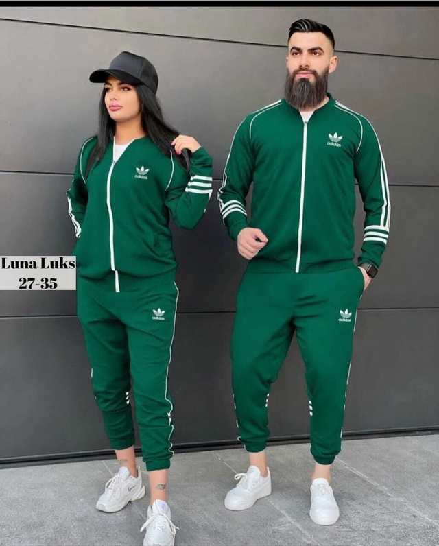 Спортивный костюм 22997513