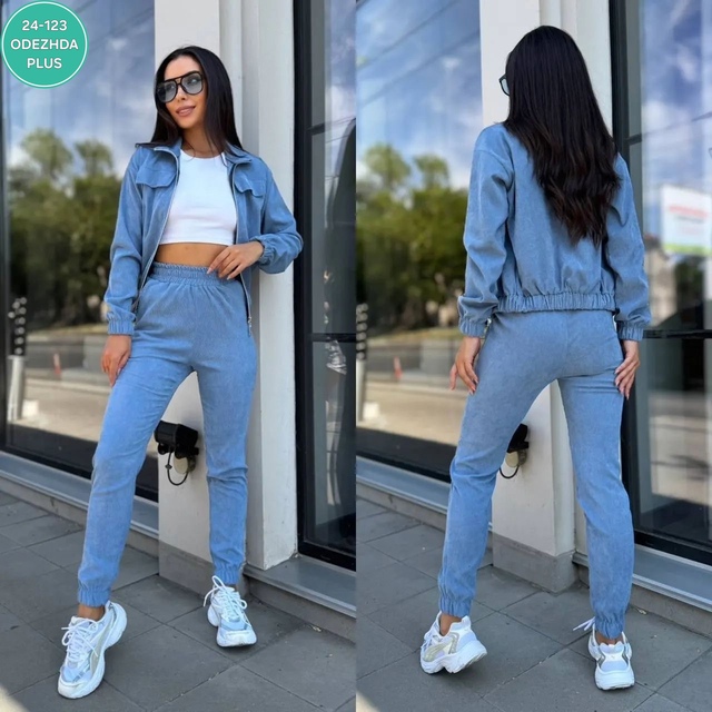 Спортивный костюм 22998856