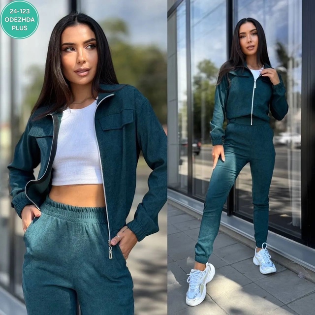 Спортивный костюм 22998856