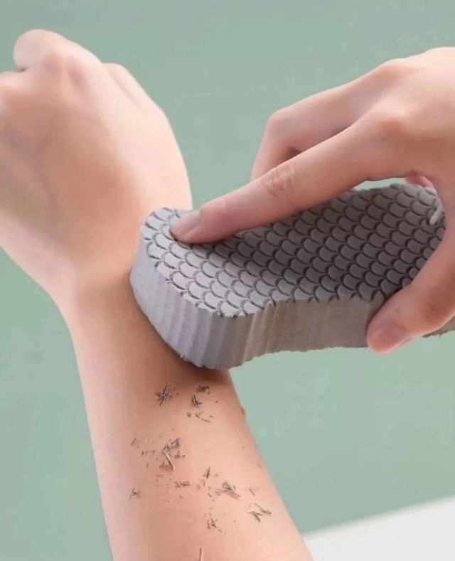 Губка для удаления омертвевшей кожи с тела 23001228