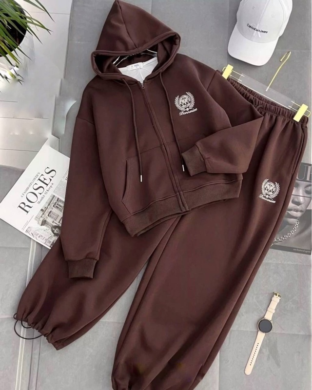 Спортивный костюм 23006730