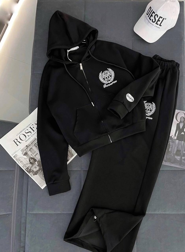 Спортивный костюм 23006730