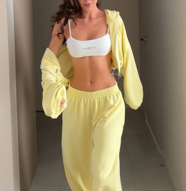 Спортивный костюм 23016779