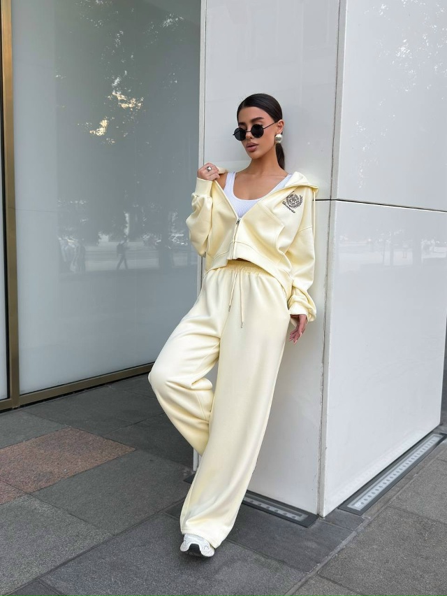 Спортивный костюм 23024068