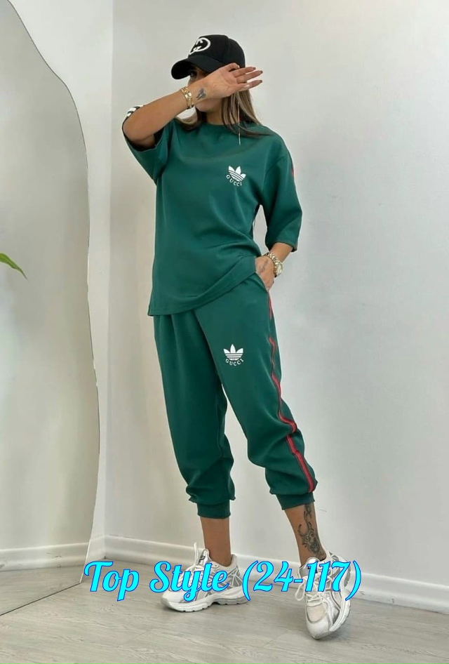 Спортивный костюм 23027621