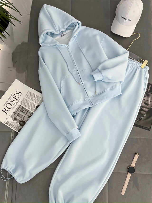 Спортивный костюм 23026861