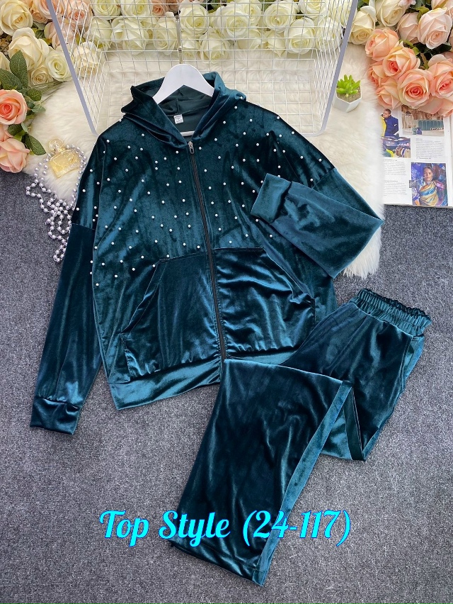 Спортивный костюм 23029194