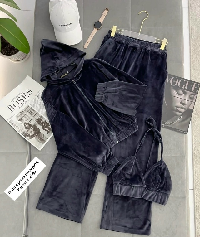 Спортивный костюм 23048354