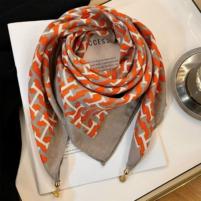 Платок 23054347