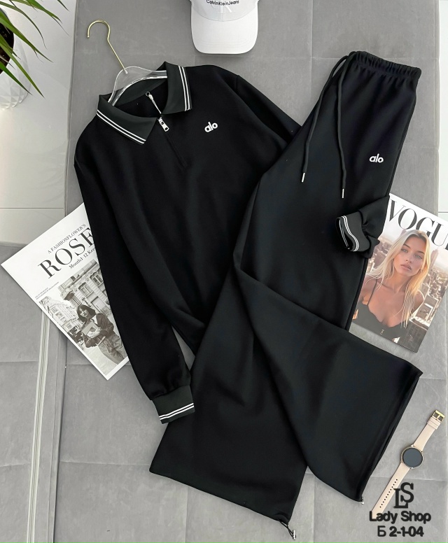 Спортивный костюм 23056994