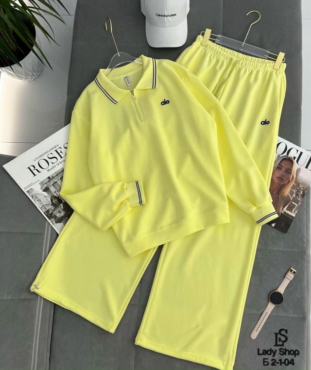 Спортивный костюм 23056994