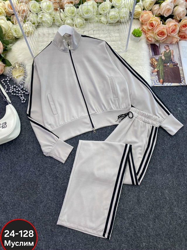 Спортивный костюм 23057919