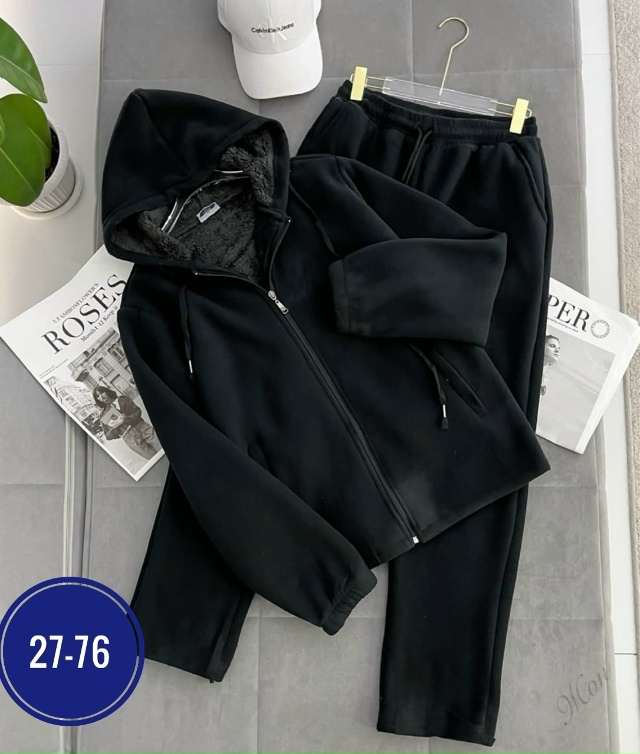 Спортивный костюм 23057981