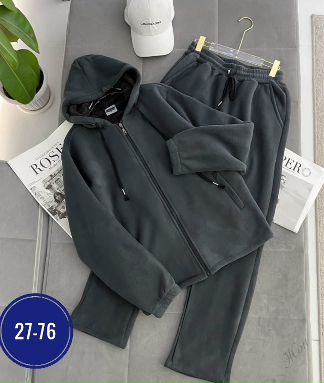 Спортивный костюм 23057981