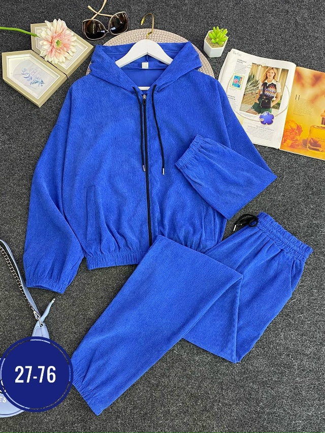 Спортивный костюм 23060518