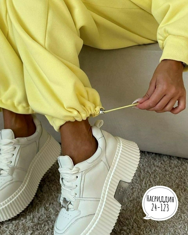 Спортивный костюм 23065795