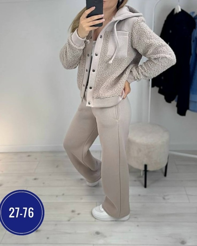 Спортивный костюм 23069416