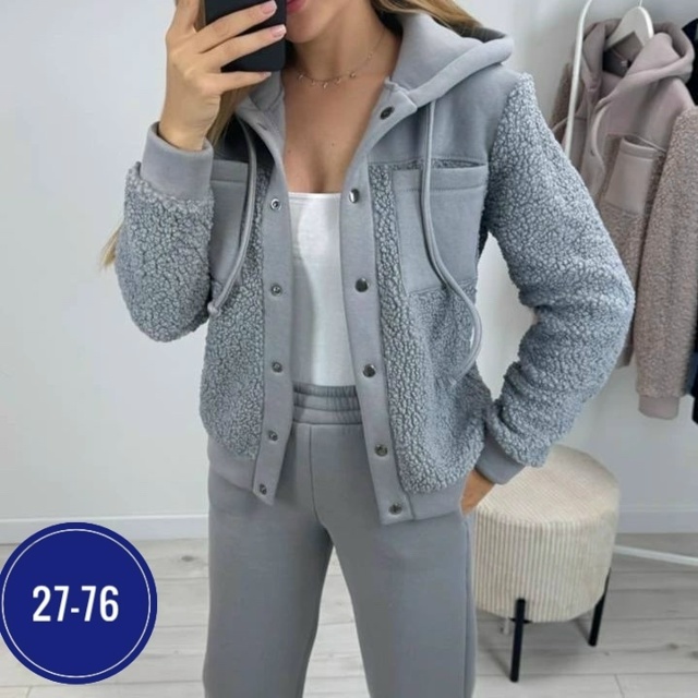 Спортивный костюм 23069416