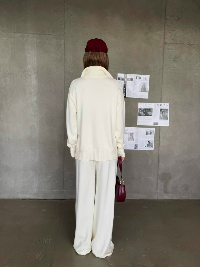 Спортивный костюм 23073147