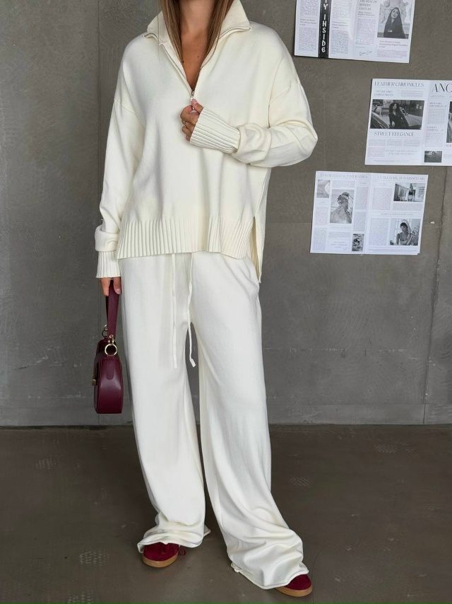 Спортивный костюм 23073147