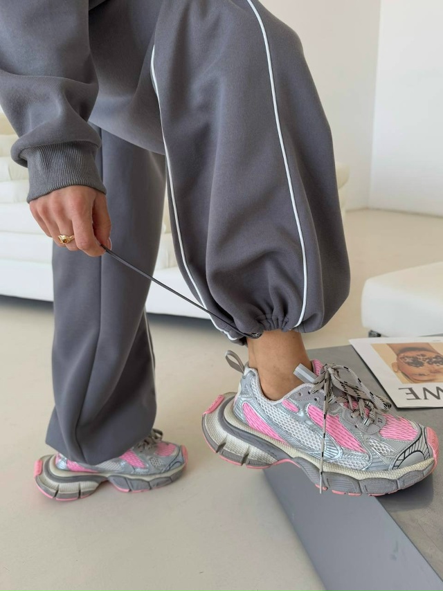 Спортивный костюм 23075842