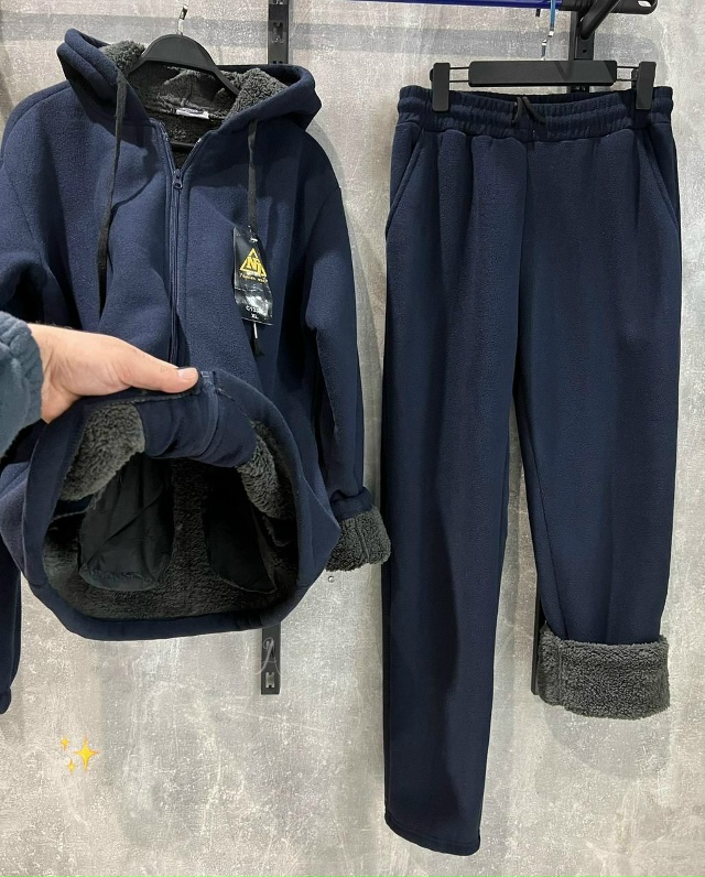 Спортивный костюм 23084869