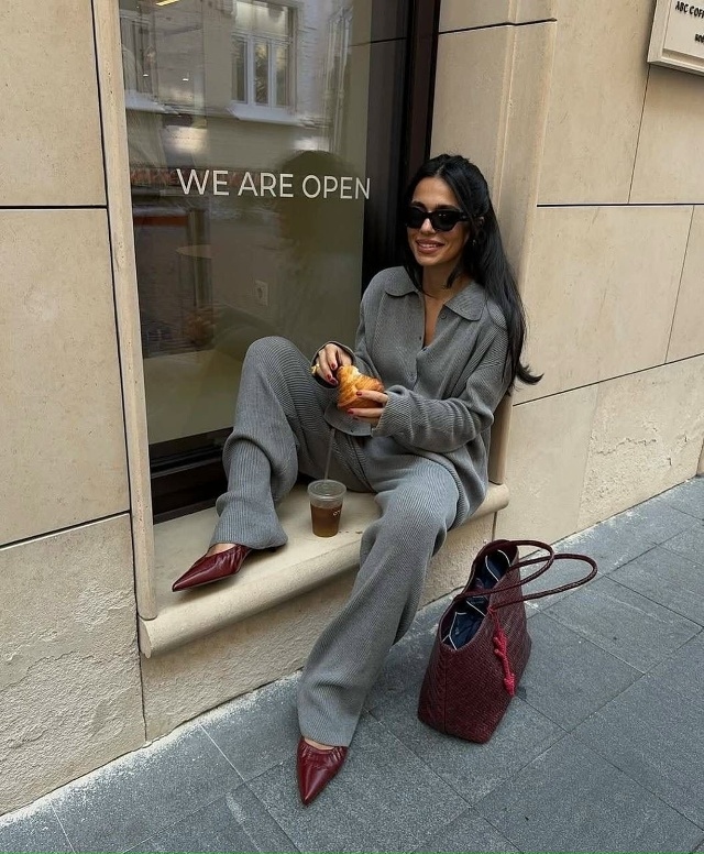 Спортивный костюм 23083862