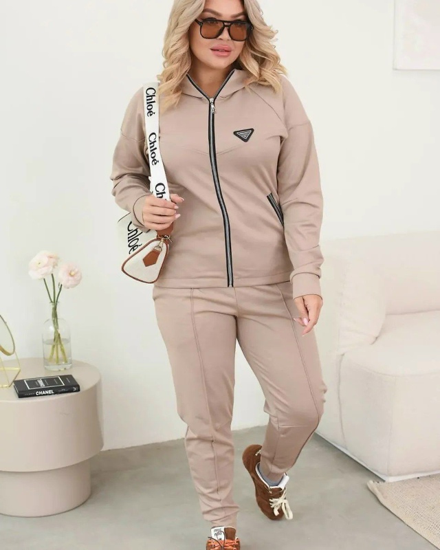 Спортивный костюм 23084954