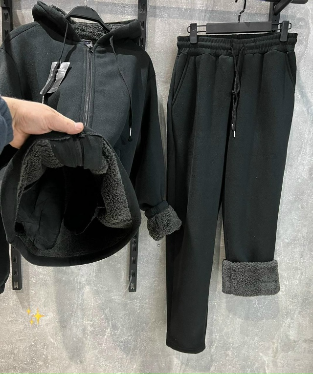 Спортивный костюм 23084869