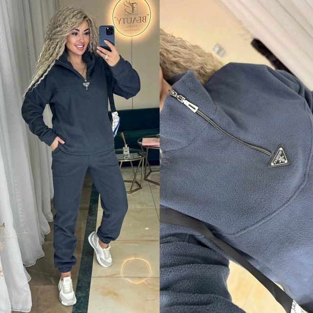 Спортивный костюм 23084949