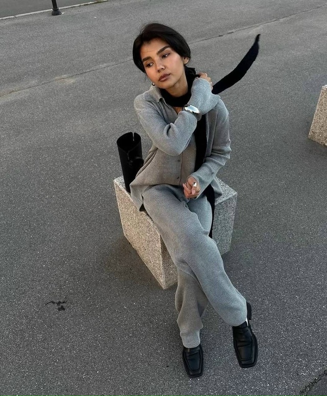 Спортивный костюм 23083862