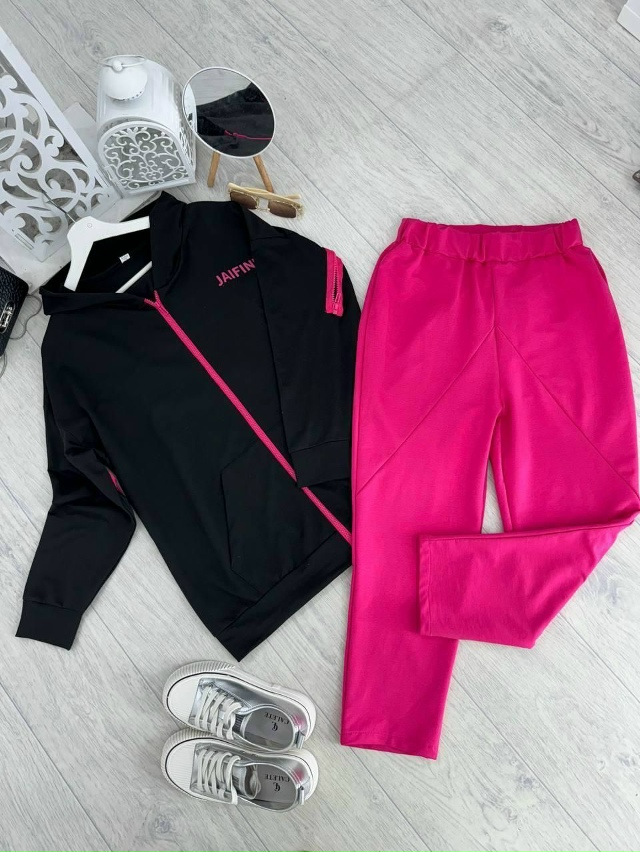 Спортивный костюм 23086978