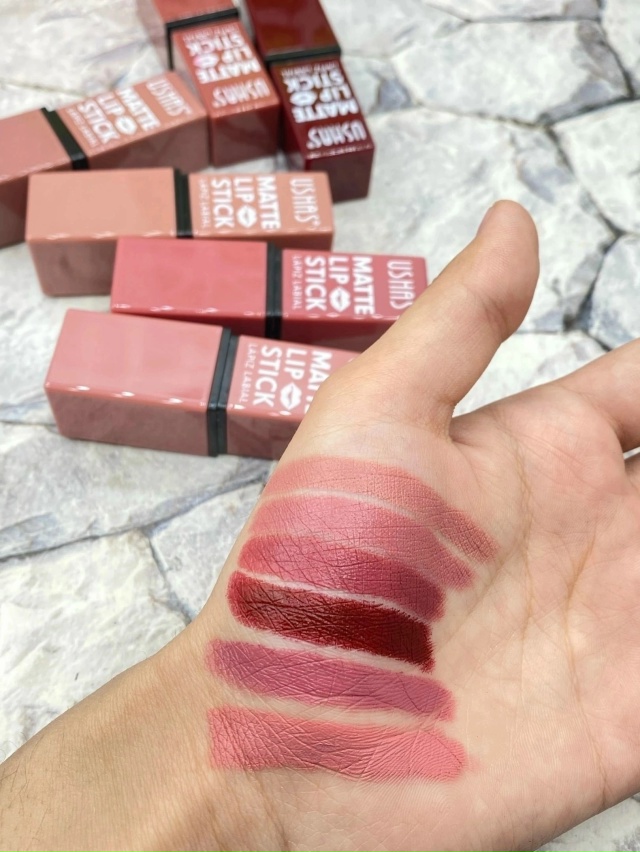 Помада 23090579