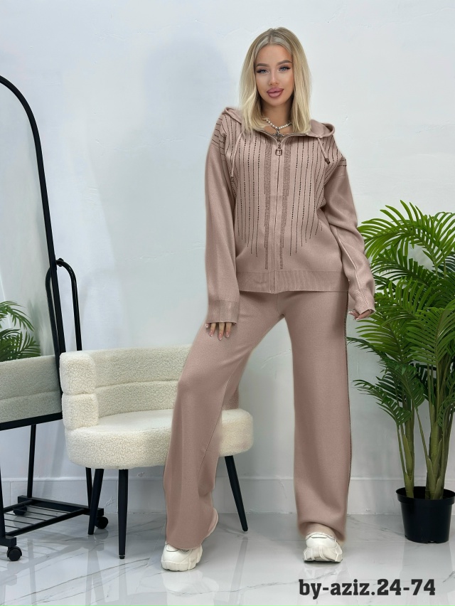 Спортивный костюм 23094584