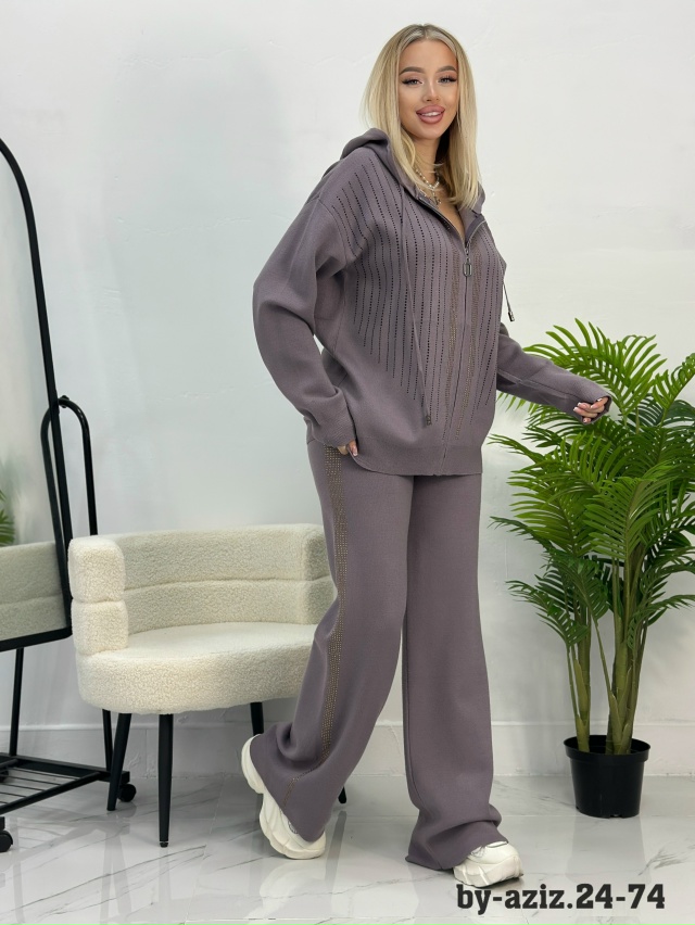 Спортивный костюм 23094584