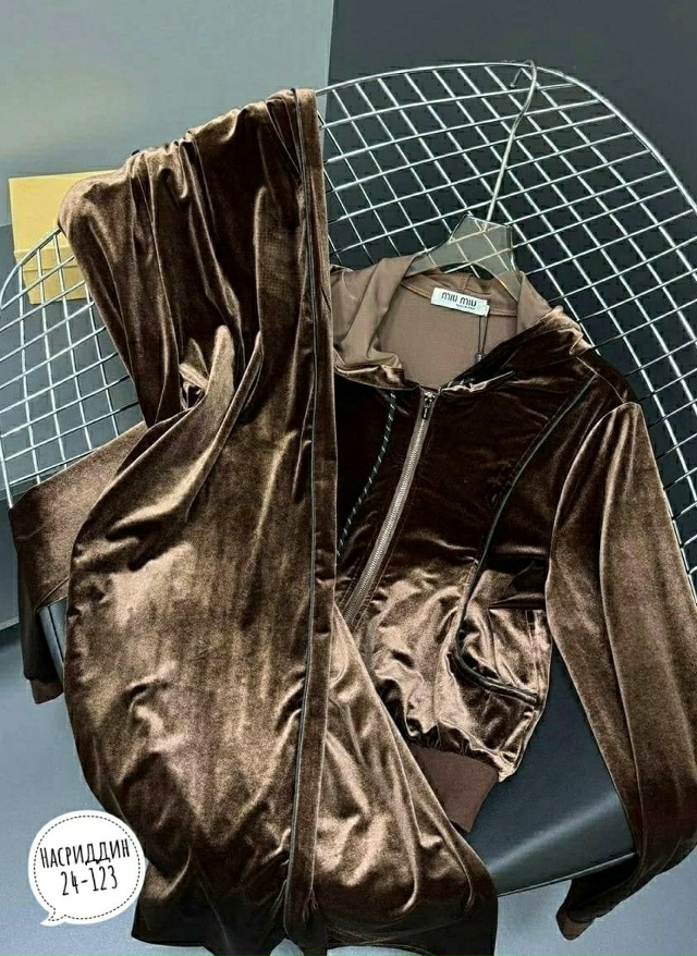 Спортивный костюм 23097281